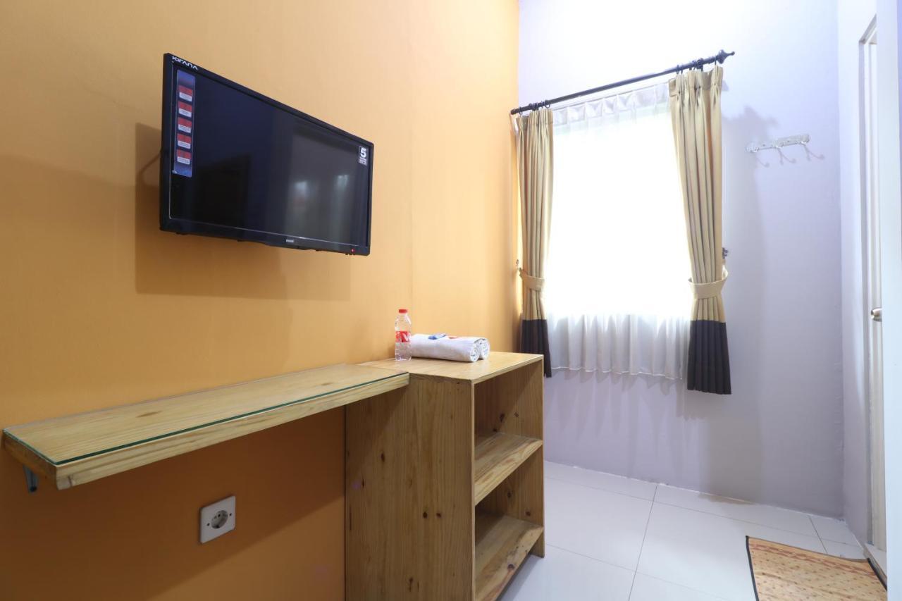Bedur Homestay Syariah Bekasi Eksteriør billede