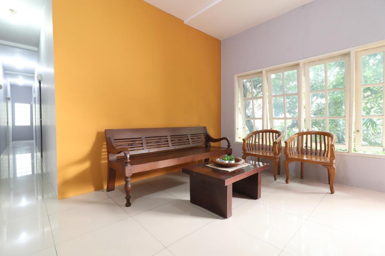 Bedur Homestay Syariah Bekasi Eksteriør billede